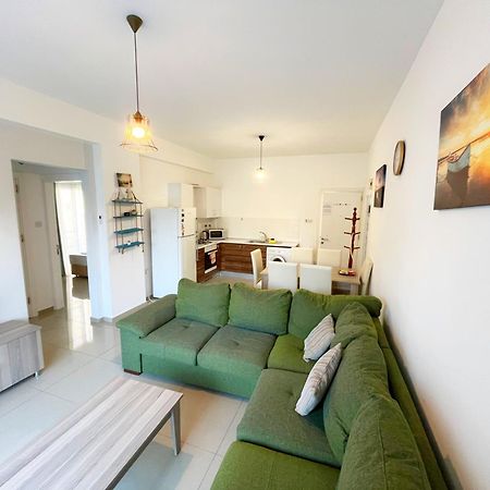 Quitet Two Bedroom Apartment With Private Garden Lukomorye D2 Karavas  Esterno foto