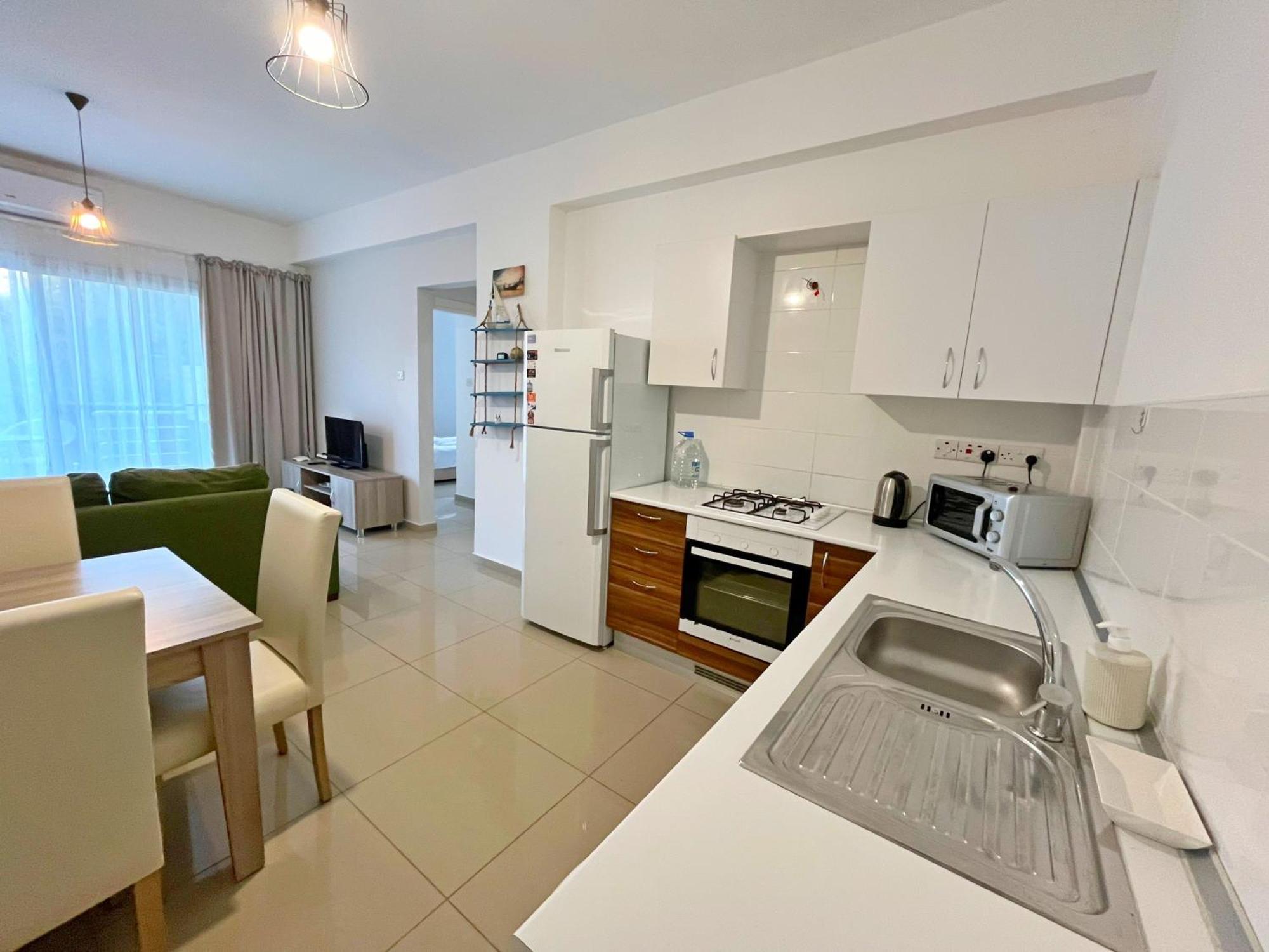 Quitet Two Bedroom Apartment With Private Garden Lukomorye D2 Karavas  Esterno foto