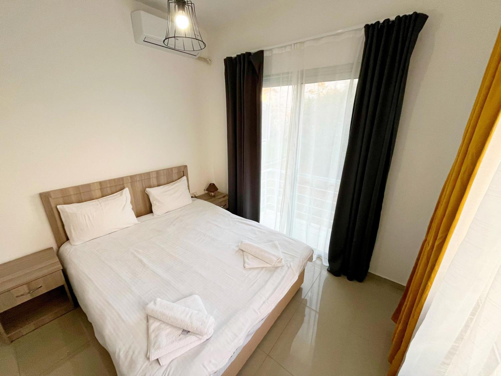 Quitet Two Bedroom Apartment With Private Garden Lukomorye D2 Karavas  Esterno foto